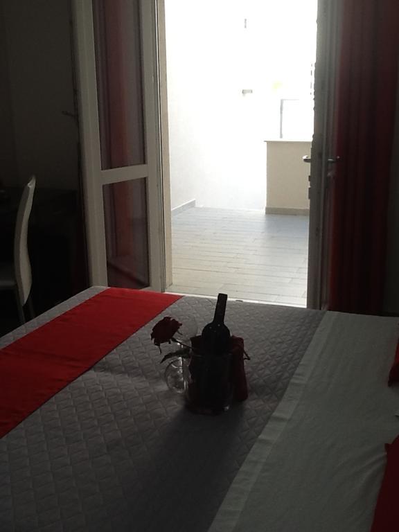La Maison De Monet Bríndisi Habitación foto